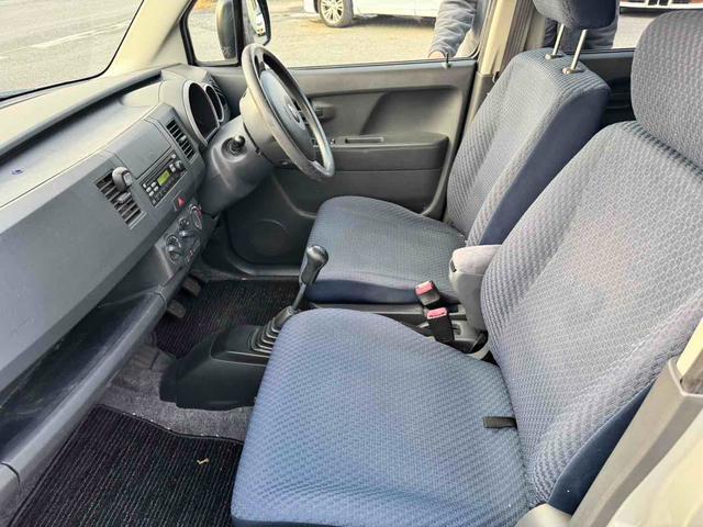 ワゴンＲ ＦＸ　ＭＴ　盗難防止システム　ＣＤ　アルミホイール　衝突安全ボディ　エアコン　パワーステアリング　パワーウィンドウ（7枚目）