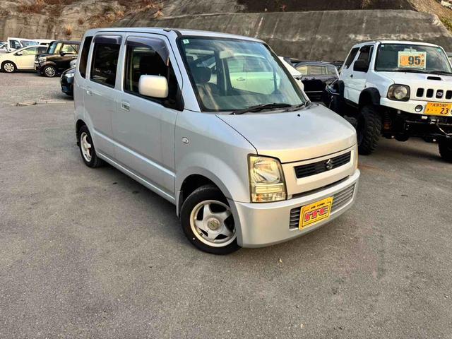 ワゴンＲ ＦＸ　ＭＴ　盗難防止システム　ＣＤ　アルミホイール　衝突安全ボディ　エアコン　パワーステアリング　パワーウィンドウ（10枚目）