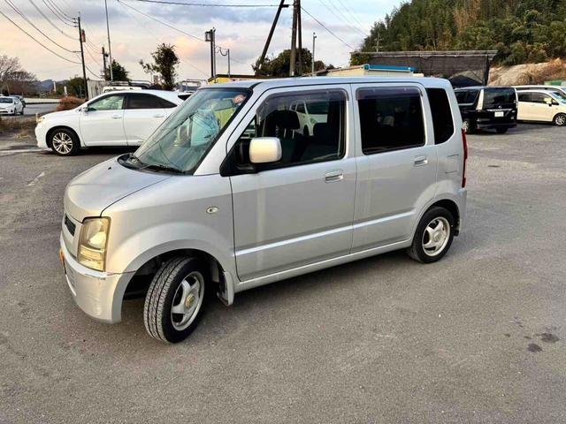 ワゴンＲ ＦＸ　ＭＴ　盗難防止システム　ＣＤ　アルミホイール　衝突安全ボディ　エアコン　パワーステアリング　パワーウィンドウ（15枚目）