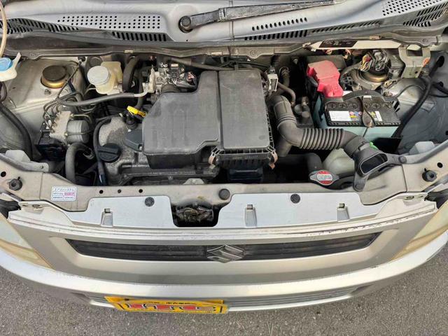 ワゴンＲ ＦＸ　ＭＴ　盗難防止システム　ＣＤ　アルミホイール　衝突安全ボディ　エアコン　パワーステアリング　パワーウィンドウ（17枚目）