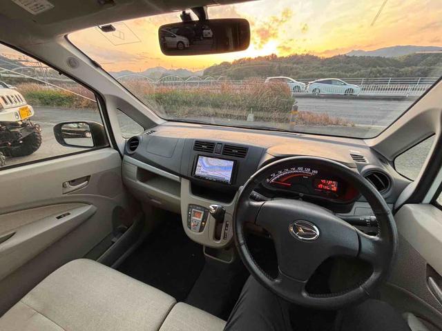 ムーヴ Ｘ　ナビ　ＴＶ　スマートキー　アイドリングストップ　ＣＶＴ　盗難防止システム　ＡＢＳ　ＣＤ　ＵＳＢ　ミュージックプレイヤー接続可　Ｂｌｕｅｔｏｏｔｈ　アルミホイール　衝突安全ボディ　エアコン（2枚目）