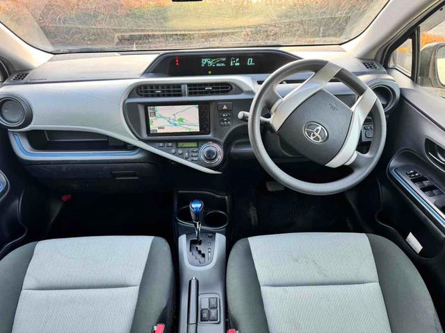 アクア Ｓ　ドライブレコーダー　ＥＴＣ　バックカメラ　ナビ　スマートキー　電動格納ミラー　ＣＶＴ　衝突安全ボディ　ＡＢＳ　ＥＳＣ　エアコン　パワーステアリング　パワーウィンドウ（2枚目）