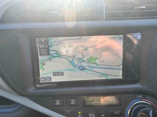 アクア Ｓ　ドライブレコーダー　ＥＴＣ　バックカメラ　ナビ　スマートキー　電動格納ミラー　ＣＶＴ　衝突安全ボディ　ＡＢＳ　ＥＳＣ　エアコン　パワーステアリング　パワーウィンドウ（3枚目）