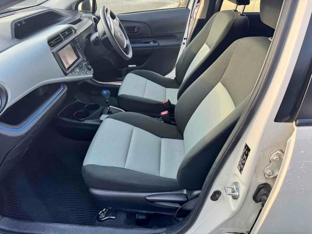 アクア Ｓ　ドライブレコーダー　ＥＴＣ　バックカメラ　ナビ　スマートキー　電動格納ミラー　ＣＶＴ　衝突安全ボディ　ＡＢＳ　ＥＳＣ　エアコン　パワーステアリング　パワーウィンドウ（8枚目）