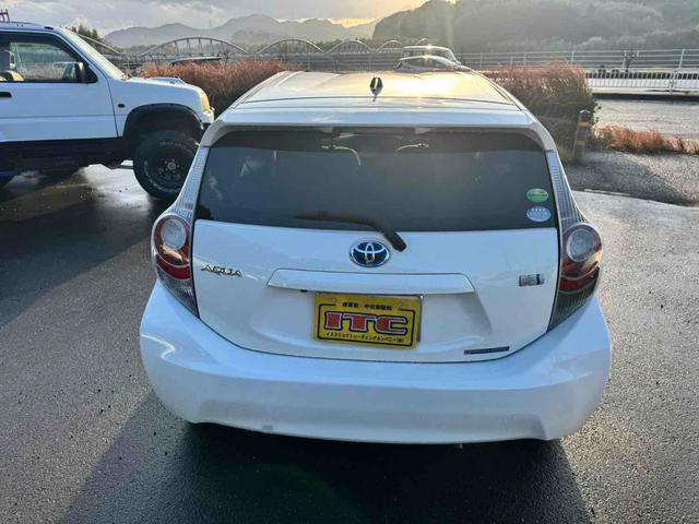 アクア Ｓ　ドライブレコーダー　ＥＴＣ　バックカメラ　ナビ　スマートキー　電動格納ミラー　ＣＶＴ　衝突安全ボディ　ＡＢＳ　ＥＳＣ　エアコン　パワーステアリング　パワーウィンドウ（15枚目）