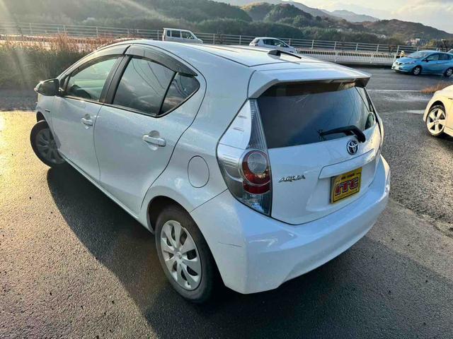 アクア Ｓ　ドライブレコーダー　ＥＴＣ　バックカメラ　ナビ　スマートキー　電動格納ミラー　ＣＶＴ　衝突安全ボディ　ＡＢＳ　ＥＳＣ　エアコン　パワーステアリング　パワーウィンドウ（16枚目）