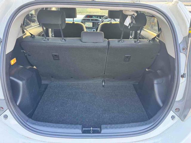 アクア Ｓ　ドライブレコーダー　ＥＴＣ　バックカメラ　ナビ　スマートキー　電動格納ミラー　ＣＶＴ　衝突安全ボディ　ＡＢＳ　ＥＳＣ　エアコン　パワーステアリング　パワーウィンドウ（18枚目）