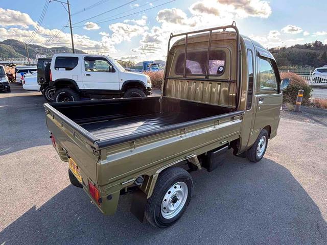 ハイゼットトラック ジャンボ　４ＷＤ　ＭＴ　アルミホイール　エアコン　パワーステアリング（5枚目）