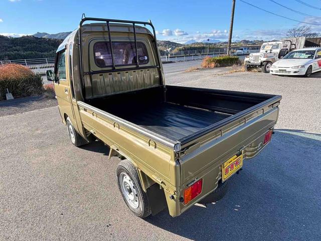 ハイゼットトラック ジャンボ　４ＷＤ　ＭＴ　アルミホイール　エアコン　パワーステアリング（7枚目）