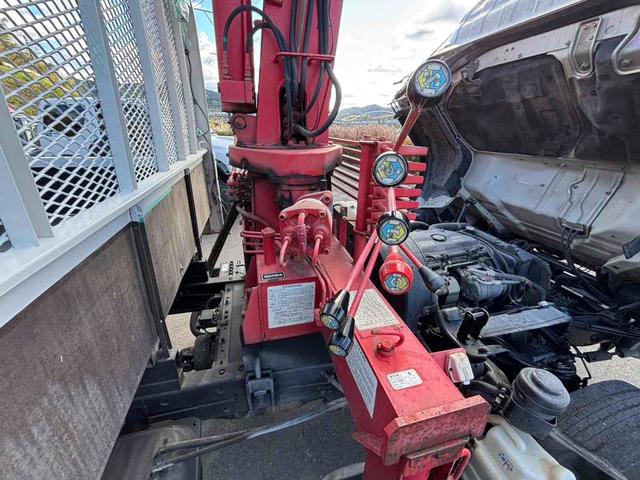 タイタントラック 　ＭＴ　後輪ダブル　電動格納ミラー　エアコン　運転席エアバッグ（15枚目）