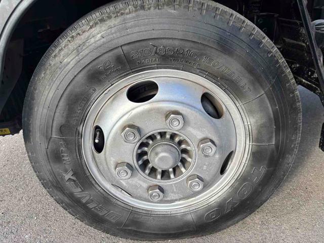 タイタントラック 　ＭＴ　後輪ダブル　電動格納ミラー　エアコン　運転席エアバッグ（16枚目）