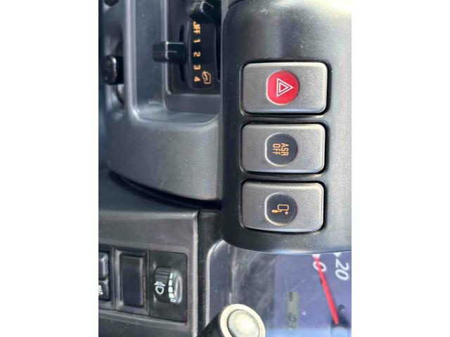 タイタントラック 　ＭＴ　後輪ダブル　電動格納ミラー　エアコン　運転席エアバッグ（21枚目）