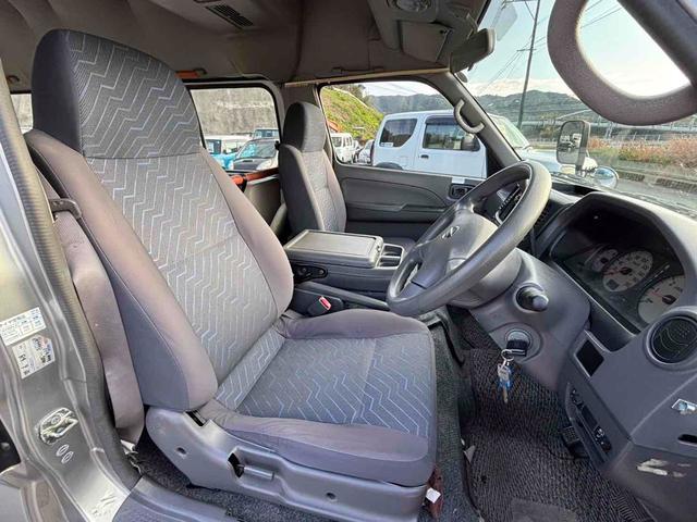 キャラバン 　福祉車輌　スライドドア　キーレスエントリー　ＡＴ　エアコン（7枚目）