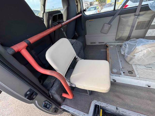 キャラバン 　福祉車輌　スライドドア　キーレスエントリー　ＡＴ　エアコン（10枚目）