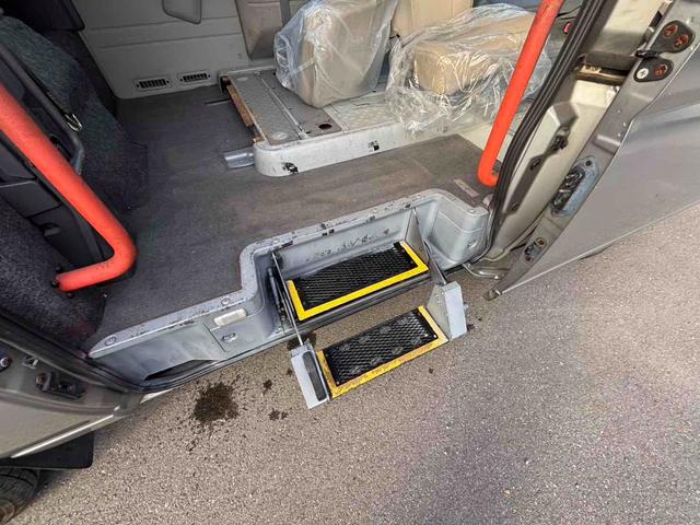 キャラバン 　福祉車輌　スライドドア　キーレスエントリー　ＡＴ　エアコン（25枚目）