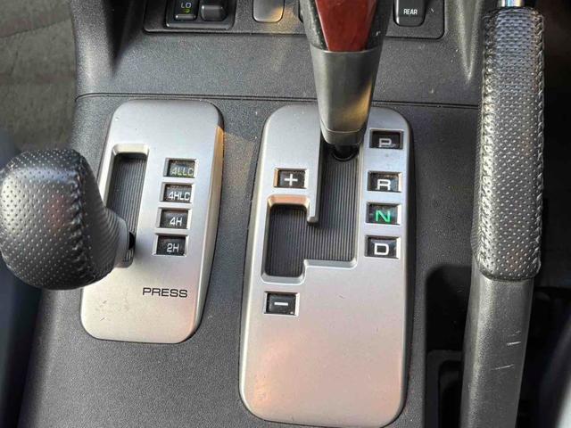 ���i�����ގ��ɕK�����삷�郌�o�[�ł��B����̂��₷�����̂ɂȂ��Ă��܂��B���Ј�x�̊����Ă��������B