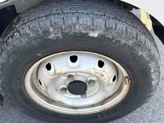 キャリイトラック ＫＣエアコン・パワステ　４ＷＤ　軽トラック　ＭＴ　エアコン　パワーステアリング（15枚目）