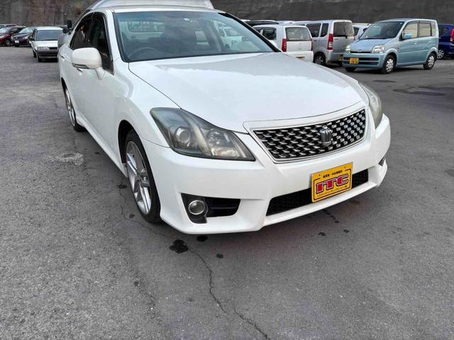 クラウン アスリート　ドライブレコーダー　ＥＴＣ　オートクルーズコントロール　バックカメラ　ＴＶ　アルミホイール　ＨＩＤ　ＡＴ　スマートキー　電動格納ミラー　盗難防止システム　パワーシート　ＣＤ　ＤＶＤ再生　ＵＳＢ（13枚目）