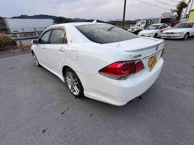 クラウン アスリート　ドライブレコーダー　ＥＴＣ　オートクルーズコントロール　バックカメラ　ＴＶ　アルミホイール　ＨＩＤ　ＡＴ　スマートキー　電動格納ミラー　盗難防止システム　パワーシート　ＣＤ　ＤＶＤ再生　ＵＳＢ（23枚目）