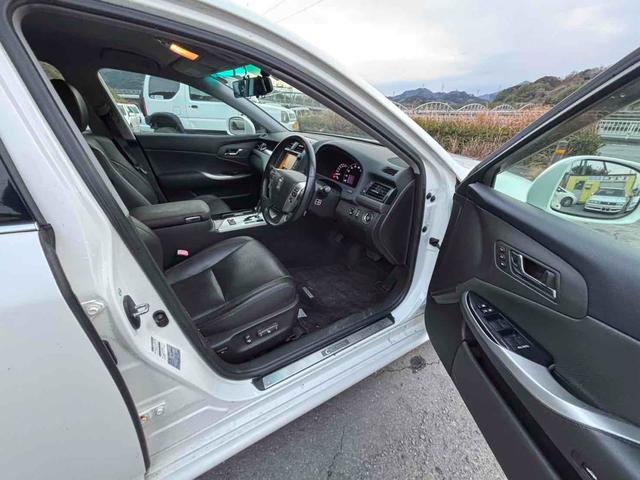 クラウン アスリート　ドライブレコーダー　ＥＴＣ　オートクルーズコントロール　バックカメラ　ＴＶ　アルミホイール　ＨＩＤ　ＡＴ　スマートキー　電動格納ミラー　盗難防止システム　パワーシート　ＣＤ　ＤＶＤ再生　ＵＳＢ（24枚目）