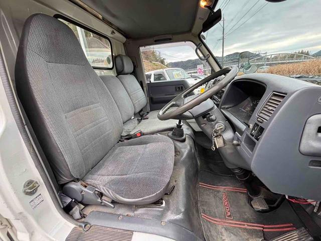 トヨエース ジャストロー　トラック　ＭＴ　後輪ダブル　エアコン（10枚目）