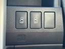 ヴォクシー ＺＳ　福祉車輌　ＴＶ　両側電動スライドドア　オートライト　ＨＩＤ　スマートキー　電動格納ミラー　３列シート　ＣＶＴ　ＣＤ　ＤＶＤ再生　ミュージックプレイヤー接続可　Ｂｌｕｅｔｏｏｔｈ　盗難防止システム（6枚目）