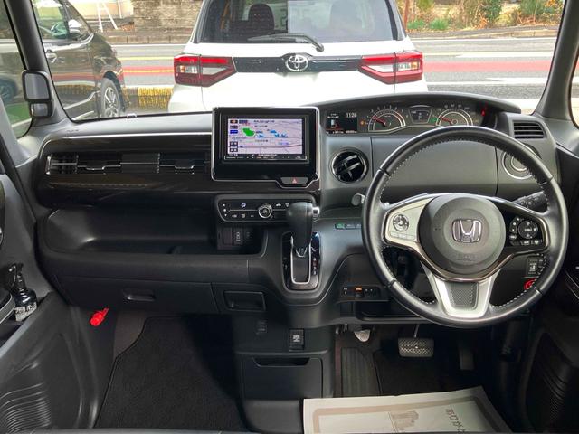 Ｎ－ＢＯＸカスタム Ｇ・Ｌターボホンダセンシング　ＥＴＣ　バックカメラ　両側電動スライドドア　ナビ　ＴＶ　クリアランスソナー　オートクルーズコントロール　レーンアシスト　衝突被害軽減システム　オートライト　ＬＥＤヘッドランプ　スマートキー（2枚目）
