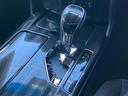 必ず使用するシフトレバー。確りと確認したいですね。