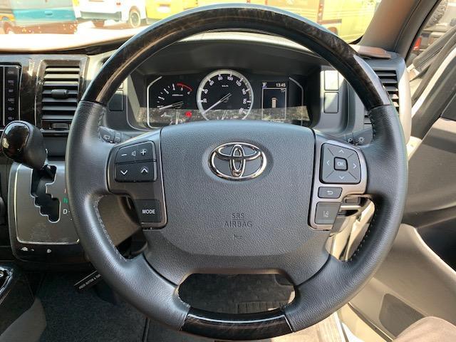 ハイエースバン スーパーＧＬ　ダークプライムＩＩ　４ＷＤ　トヨタセーフティセンス　ＬＥＤヘッドライト　ブラウン調シートカバー　ベットキット　床張り　テーブル　エンジンルームカバーフロント　リア　純正フルセグＳＤナビ　バックカメラ　ＥＴＣ２．０（22枚目）