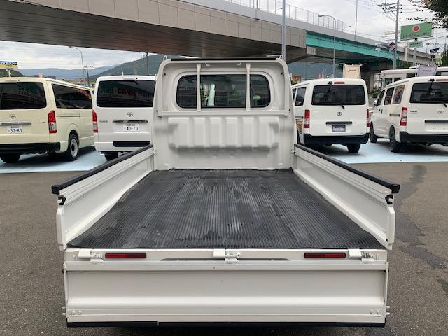 ハイゼットトラック スタンダードＳＡＩＩＩｔ　５ＭＴ　６６６０キロ　禁煙車　衝突軽減ブレーキ　レーンキープアシスト　ＥＳＣ　エアコン　パワーステアリング　運転席エアバッグ（17枚目）