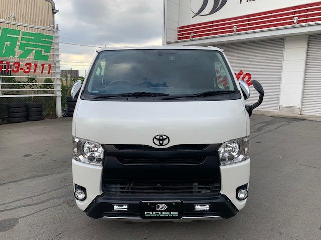 ハイエースバン スーパーＧＬ　ダークプライム　ＲＥＣＡＲＯシート　運転席　助手席　ベットキット　セカンドテーブルＬＥＤヘッドライト　スマートキー　プッシュスタート　助手席エアバック　アルパイン８インチナビ　ＥＴＣ　フリップダウンモニター（6枚目）