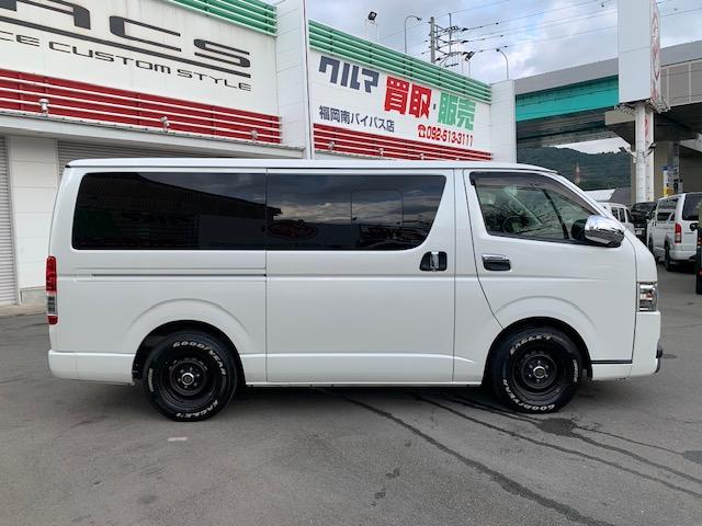 ハイエースバン スーパーＧＬ　ダークプライム　ＲＥＣＡＲＯシート　運転席　助手席　ベットキット　セカンドテーブルＬＥＤヘッドライト　スマートキー　プッシュスタート　助手席エアバック　アルパイン８インチナビ　ＥＴＣ　フリップダウンモニター（8枚目）