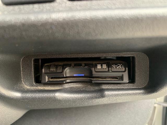 ハイエースバン スーパーＧＬ　ダークプライム　ＲＥＣＡＲＯシート　運転席　助手席　ベットキット　セカンドテーブルＬＥＤヘッドライト　スマートキー　プッシュスタート　助手席エアバック　アルパイン８インチナビ　ＥＴＣ　フリップダウンモニター（24枚目）