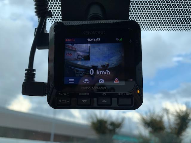 ハイエースバン スーパーＧＬ　ダークプライム　ＲＥＣＡＲＯシート　運転席　助手席　ベットキット　セカンドテーブルＬＥＤヘッドライト　スマートキー　プッシュスタート　助手席エアバック　アルパイン８インチナビ　ＥＴＣ　フリップダウンモニター（35枚目）