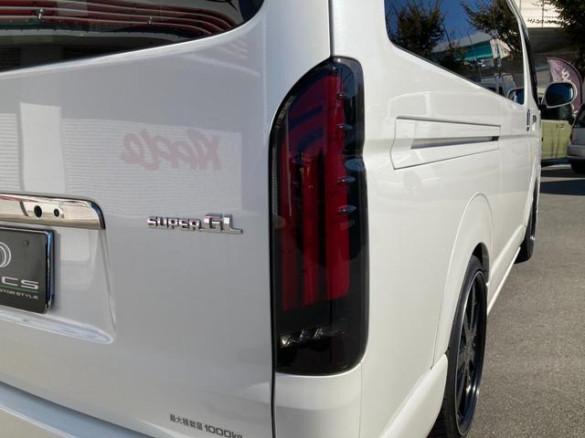 ハイエースバン スーパーGL ダークプライムII レガンスフロントエアロ ギブソンサイドリアバンパー エムテクノバットフェイスボンネット バックギャモン20インチAW ローダウン LEDテールランプ ディーゼルターボ(19枚目)