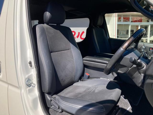 ハイエースバン スーパーGL ダークプライムII レガンスフロントエアロ ギブソンサイドリアバンパー エムテクノバットフェイスボンネット バックギャモン20インチAW ローダウン LEDテールランプ ディーゼルターボ(23枚目)