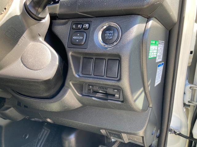 ハイエースバン スーパーGL ダークプライムII レガンスフロントエアロ ギブソンサイドリアバンパー エムテクノバットフェイスボンネット バックギャモン20インチAW ローダウン LEDテールランプ ディーゼルターボ(33枚目)