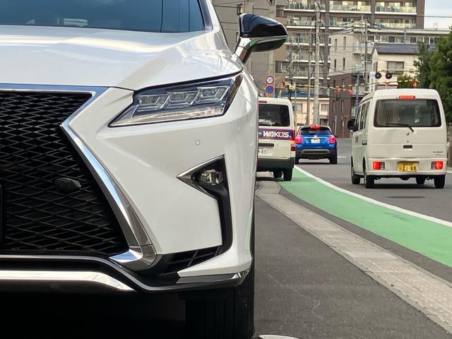 ＲＸ ＲＸ４５０ｈ　Ｆスポーツ　純正ナビ　フルセグテレビ　ヘッドアップディスプレイ　パドルシフト　バックカメラ　ＥＴＣ　衝突被害軽減システム　サンルーフ　シートヒーター（6枚目）