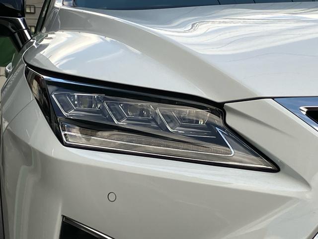 ＲＸ ＲＸ４５０ｈ　Ｆスポーツ　純正ナビ　フルセグテレビ　ヘッドアップディスプレイ　パドルシフト　バックカメラ　ＥＴＣ　衝突被害軽減システム　サンルーフ　シートヒーター（7枚目）