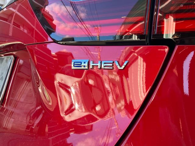 フィット ｅ：ＨＥＶホーム　２０周年特別仕様車　カーサ　純正ナビ　フルセグテレビ　バックカメラ　ＥＴＣ　ＬＥＤヘッドライト　クリアランスソナー　シートヒーター　Ｂｌｕｅｔｏｏｔｈ接続　ドライブレコーダー　オートクルーズコントロール（15枚目）