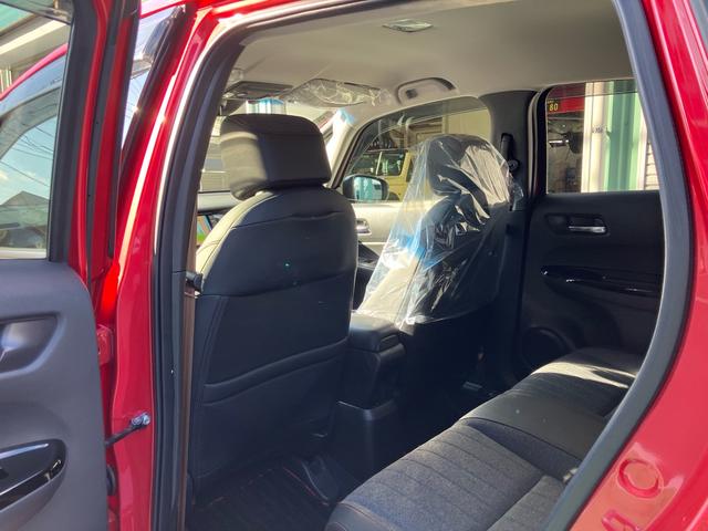 フィット ｅ：ＨＥＶホーム　２０周年特別仕様車　カーサ　純正ナビ　フルセグテレビ　バックカメラ　ＥＴＣ　ＬＥＤヘッドライト　クリアランスソナー　シートヒーター　Ｂｌｕｅｔｏｏｔｈ接続　ドライブレコーダー　オートクルーズコントロール（33枚目）