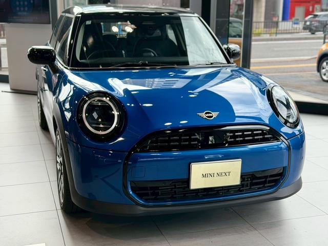ＭＩＮＩ クーパーＣ　クラシック・トリム　【ＡＣＣ】【１７インチＡＷ】【ナビ】【Ｂモニター】（6枚目）