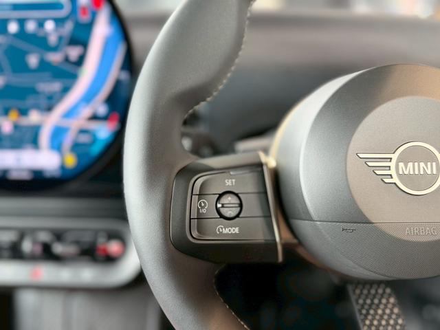 ＭＩＮＩ クーパーＣ　クラシック・トリム　【ＡＣＣ】【１７インチＡＷ】【ナビ】【Ｂモニター】（11枚目）