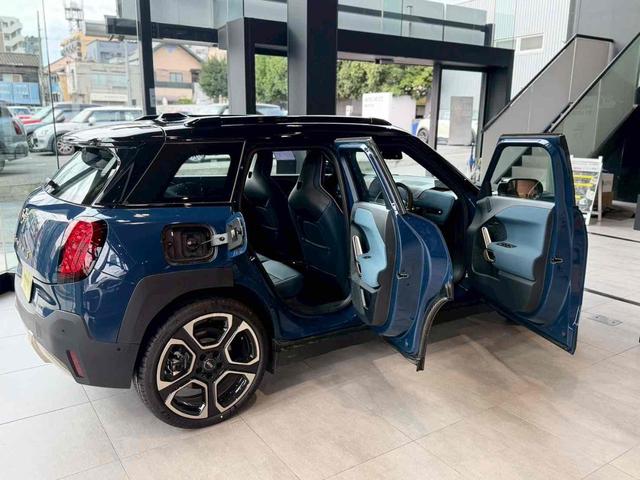 ＭＩＮＩ 　ＳＥ　新車保証継承　ＥＶ車　ナビ　バックカメラ　シートヒーター　ステアリングヒーター　アラウンドビュー　運転支援　駐車支援　（インディゴ・サンセット・ブルー）（7枚目）