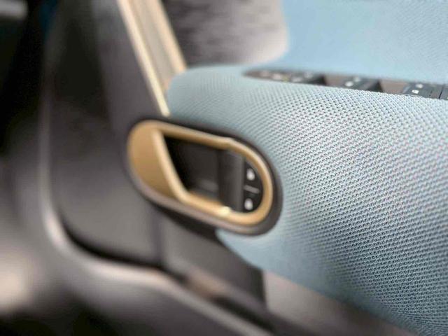 ＭＩＮＩ 　ＳＥ　新車保証継承　ＥＶ車　ナビ　バックカメラ　シートヒーター　ステアリングヒーター　アラウンドビュー　運転支援　駐車支援　（インディゴ・サンセット・ブルー）（18枚目）