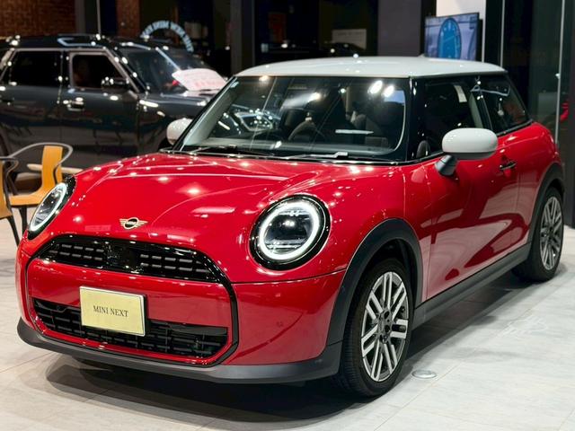 ＭＩＮＩ クーパーＣ　クラシック・トリム　純正ナビ・アクティブクルーズコントロール搭載・シートヒーター・ステアリングヒーター（2枚目）