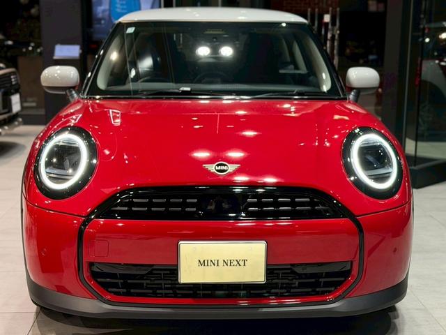 ＭＩＮＩ クーパーＣ　クラシック・トリム　純正ナビ・アクティブクルーズコントロール搭載・シートヒーター・ステアリングヒーター（3枚目）