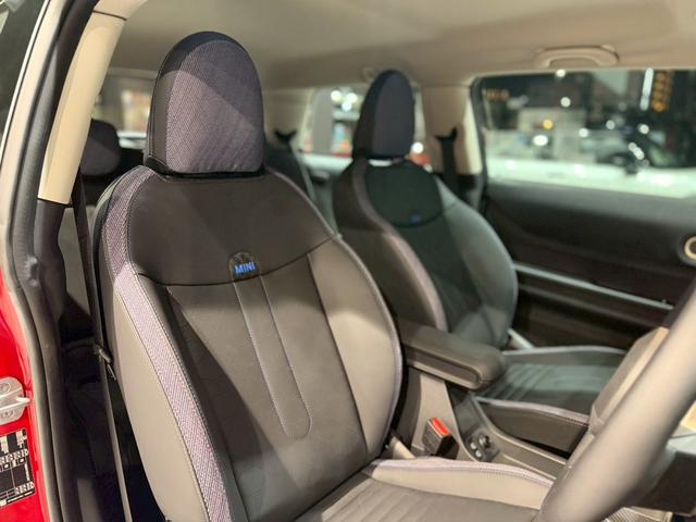 ＭＩＮＩ クーパーＣ　クラシック・トリム　純正ナビ・アクティブクルーズコントロール搭載・シートヒーター・ステアリングヒーター（7枚目）
