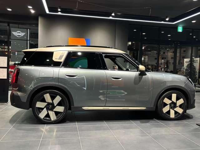 ＭＩＮＩ カントリーマンＳＥオール４　フェイバリット・トリム　Ｍパッケージ　４ＷＤ（4枚目）