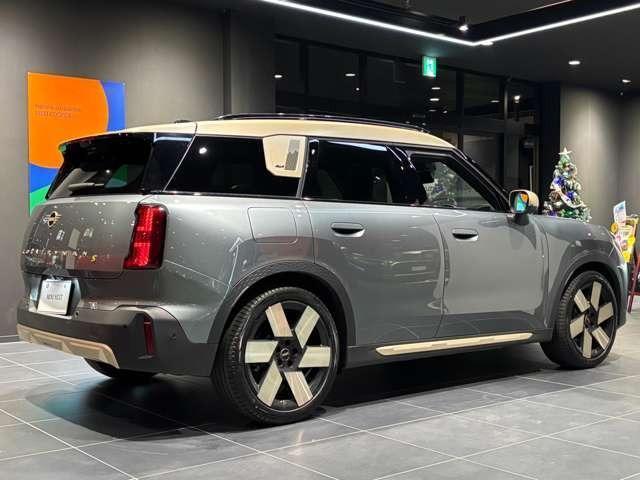 ＭＩＮＩ カントリーマンＳＥオール４　フェイバリット・トリム　Ｍパッケージ　４ＷＤ（5枚目）